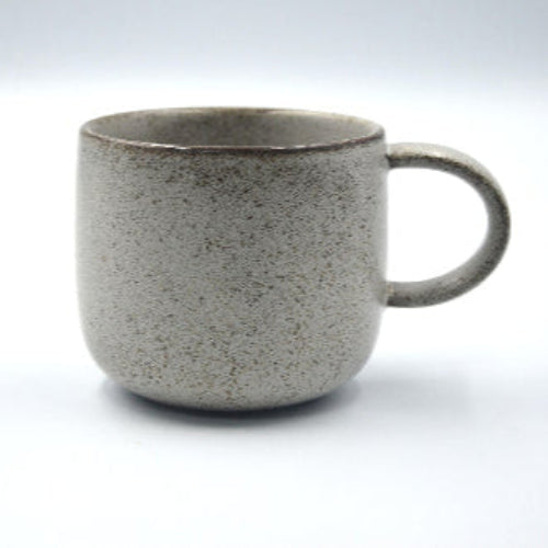 Image of a ceramic Australian sourced low-tox mug perfect for gifting