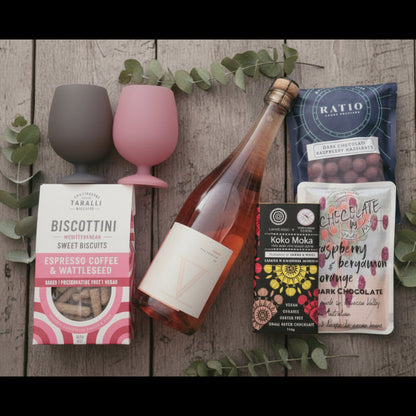 Rose & Nibbles Gift Hamper